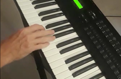 Jeff Ellis at the piano
